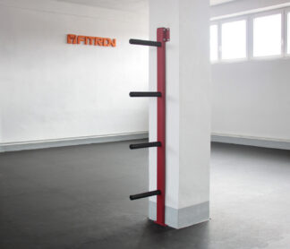 Wall mounted plates holder