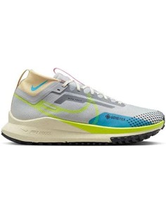 React Pegasus Trail 4 Sneaker